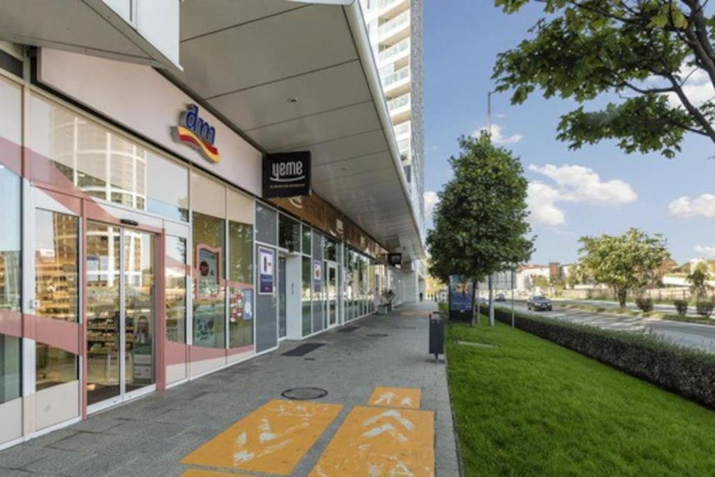 On The Danube, City Center, Free Parking 브라티슬라바 외부 사진